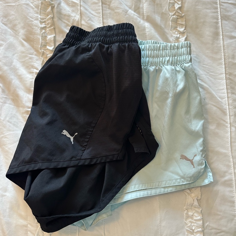 Small Puma running shorts